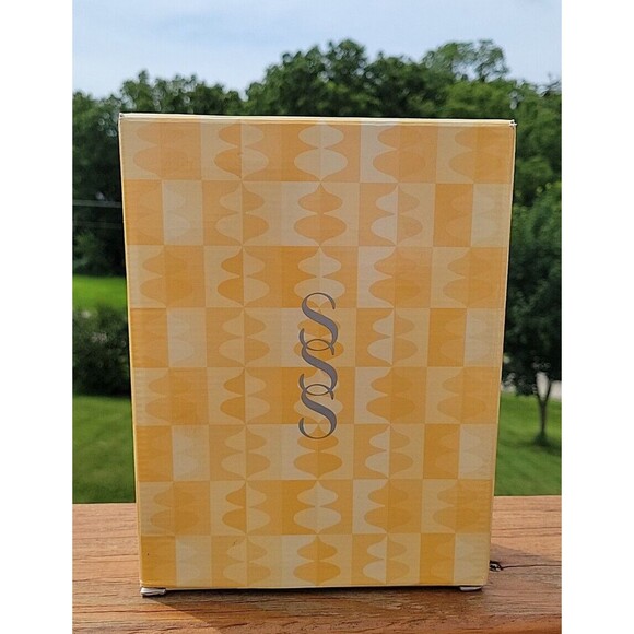 AVON SKIN SO SOFT Light Lush Moisturizing Lotion Shower Gift Set Spray Wash SSS - Picture 1 of 10